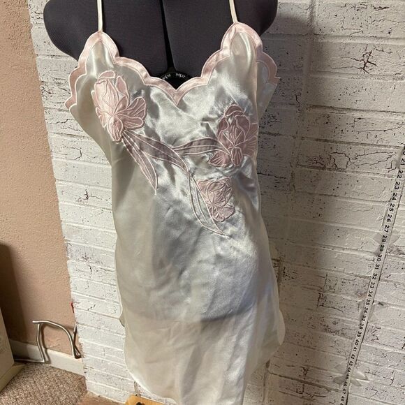 Fantasies Vintage Pink White Floral Slip Nightie Medium - Picture 2 of 10